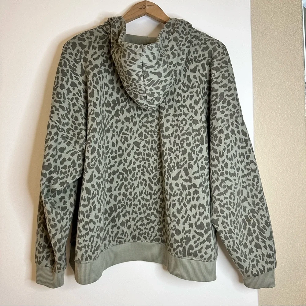 American Eagle 1/4 Zip Oversized Cheetah Hoodie Size S - Picture 6 of 9